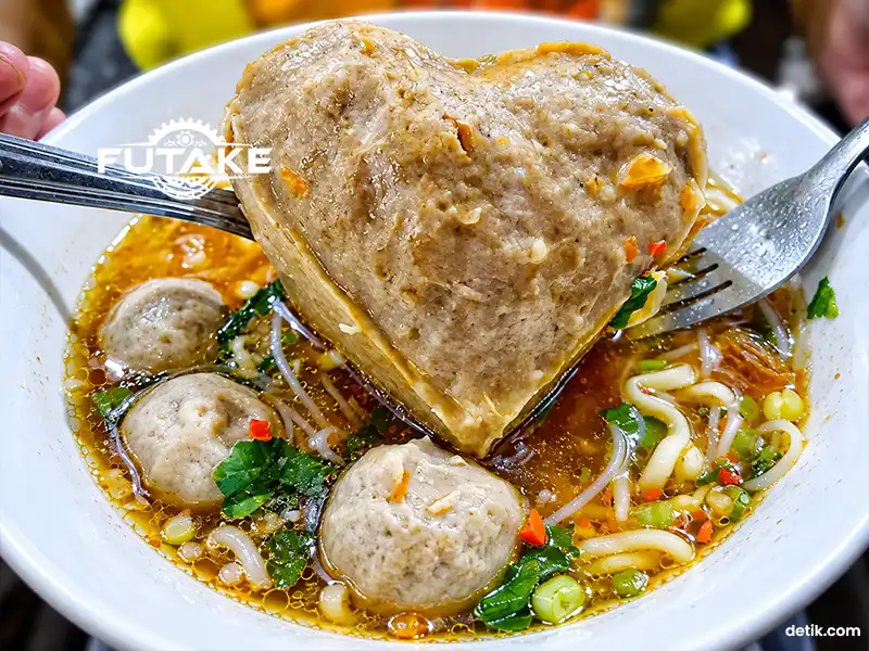 bentuk bakso yang bikin baper, bakso bentuk hati yang punya daya tarik visual dan terkesan manis