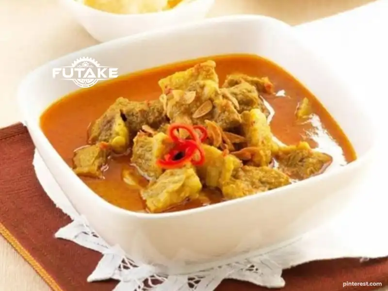 kari daging sapi dari olahan daging kurban dengan kuah rempah kental
